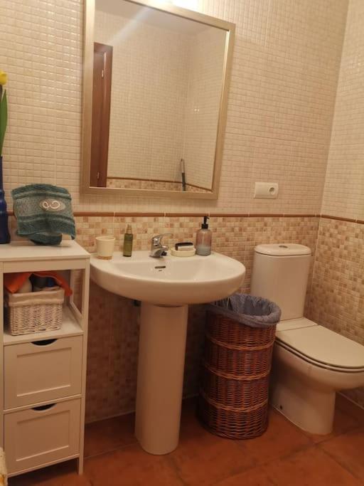 Ferienhaus Con Jardin Entre Golf Y Monte - Cerca Logrono
