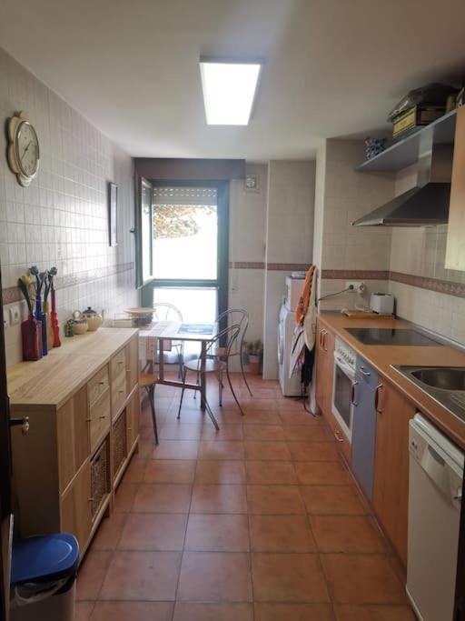 Con Jardin Entre Golf Y Monte - Cerca Logrono Ferienhaus